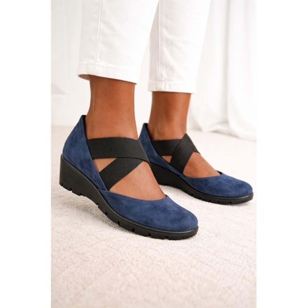 NIB The Flexx "Get Back" Suede Mary Jane Wedges Deep Navy Old Money Academia 5.5